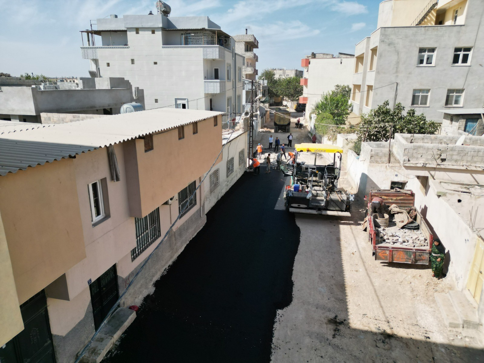 Büyükşehir’den Akçakale Ve Viranşehir’de Asfalt Serimi