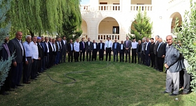 Başkan Baydilli ve Vali Ayhan Muhtarlarla Buluştu