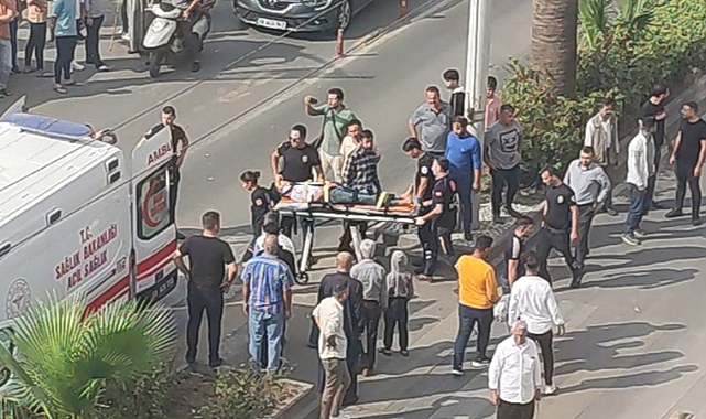 Kontrolden çıkan motosiklet refüje çarptı!