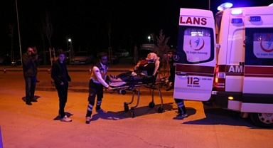Şanlıurfa'da iki otomobilin çarpıştığı kazada 5 kişi yaralandı