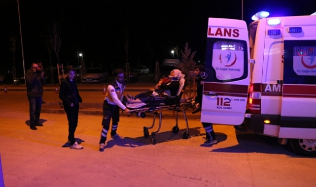 Şanlıurfa'da iki otomobilin çarpıştığı kazada 5 kişi yaralandı