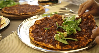 Şanlıurfa'nın tescilli lezzeti: Lahmacun!