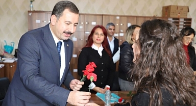 Baydilli öğretmenleri unutmadı