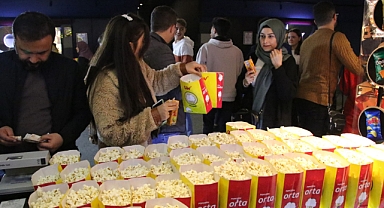 Haliliye Belediyesinden Öğretmenlere Sinema Etkinliği