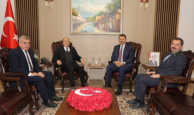 Milli Savunma Bakan Yardımcısı Alpay, Şanlıurfa'da ziyaretlerde bulundu