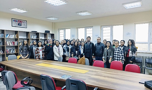 Başkan Aydın, Gençlere tecrübelerini aktardı.