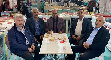 Başkan Çalışkan'dan Kitap fuarına ziyaret