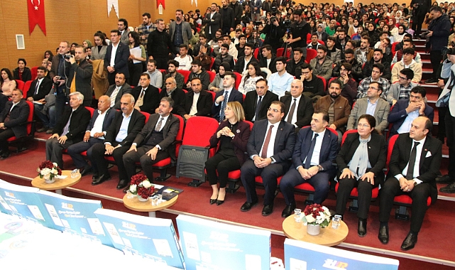 400 Öğrencinin Üniversite Hazırlık Seti Haliliye Belediyesinden