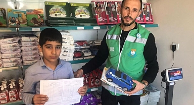 Haliliye'de sıfır atık götüren ilk 100 öğrenciye karne hediyesi!