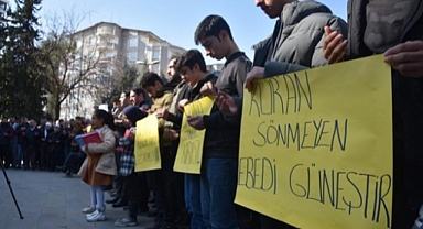 İsveç'te Kur'an-ı Kerim'in yakılması Şanlıurfa'da protesto edildi