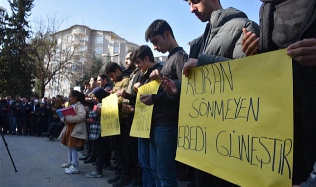 İsveç'te Kur'an-ı Kerim'in yakılması Şanlıurfa'da protesto edildi