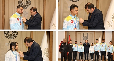 Şampiyonlar ödüllendirildi