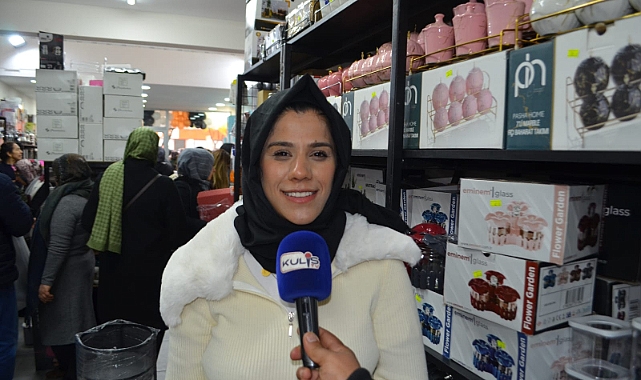 Şanlıurfa Karaköprü de İndirimi Gören Koştu