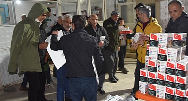 Viranşehir Belediyesi camilerde kandil simidi dağıttı!