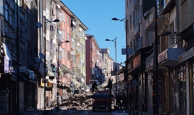 Deprem bölgesi diken üstünde! En az dört ayınız ürpertilerle geçecek!