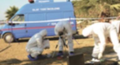Kan donduran olay! Cani anne, kızını boş arazide boğarak öldürdü!