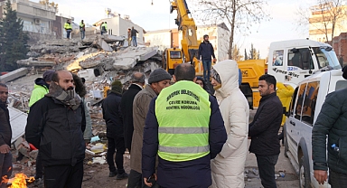 Siverek depremin ilk anında Adıyaman'a akın etti