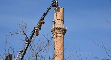 Siverek'te riskli yapıların yıkıma başlandı
