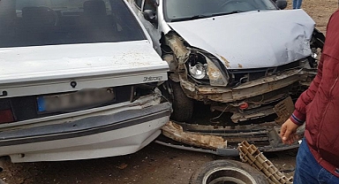 Urfa'da kontrolden çıkıp 4 araca çarptı! Yaralılar var!