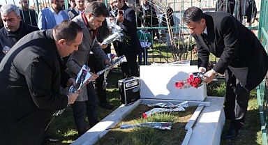Urfa'da saldırı sonucu şehit olmuşlardı! Kabirleri başında anıldılar!