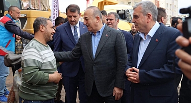 Bakan Çavuşoğlu selin en çok etkilediği Süleymaniye Mahallesinde!
