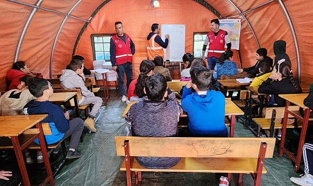 Bakan Özer açıkladı! 81 ilin müdürlüklerine gönderildi