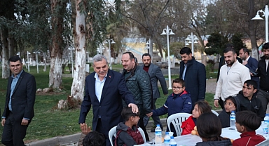 Başkan Beyazgül, Viranşehir İftar Çadırında Vatandaşlarla İftar Yaptı