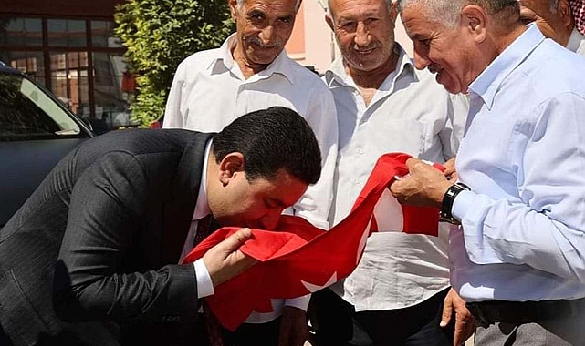 Başkan Özyavuz: Kurtuluş mücadelesinin mısralara dökülmüş ifadesidir!