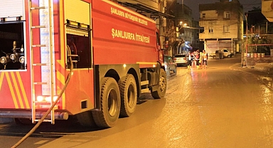 Büyükşehir ekipleri cadde ve sokakları balçıktan arındırıyor
