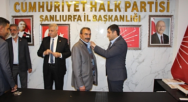 CHP'ye katılımlar devam ediyor.