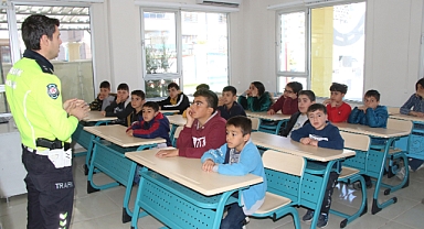 Çocuklar, Haliliye Trafik Eğitim Parkında Hem Eğleniyor Hem Öğreniyor