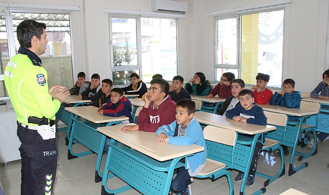 Çocuklar, Haliliye Trafik Eğitim Parkında Hem Eğleniyor Hem Öğreniyor