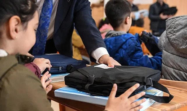 Deprem bölgesindeki öğrenciler için kitap açıklaması!
