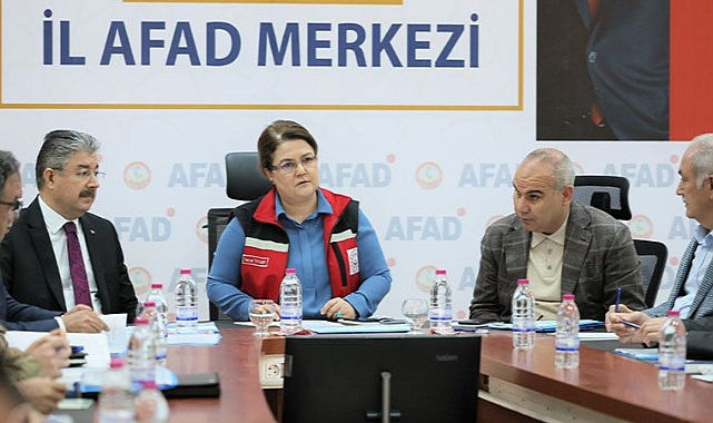 Feci depremlerde refakatsiz kalan 1649 çocuk ailesine kavuştu!