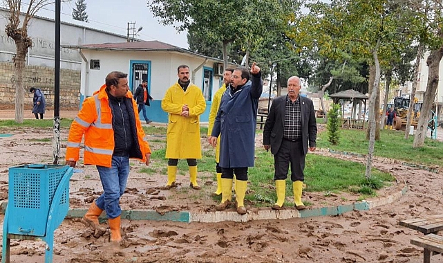 Haliliye Belediyesi Tüm Personel Ve İş Makinalarıyla Yaraları Sarıyor