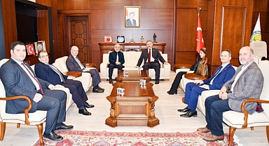 Prof. Dr. Mehmet Tahir Güllüoğlu, Rektörlük Görevini Devraldı