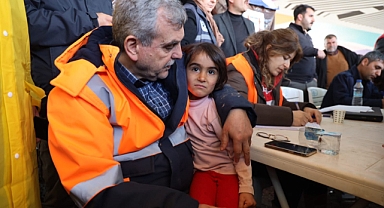 Selden Etkilenen Vatandaşaların Talepleri İletişim Çadırında Karşılanıyor