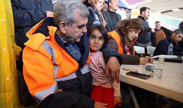 Selden Etkilenen Vatandaşaların Talepleri İletişim Çadırında Karşılanıyor