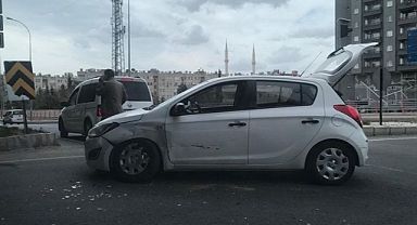 Urfa’da trafik kazası: İki araç çarpıştı!