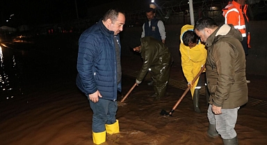 Viranşehir teyakkuzda! Ekinci, gece saatlerinde çalışmaları inceledi!