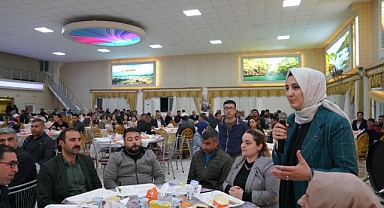 Başkan Çakmak çalışanlarla iftar yemeğinde bir araya geldi