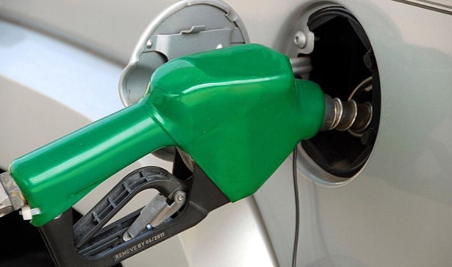 Benzine gelen büyük zam pompaya yansıdı!