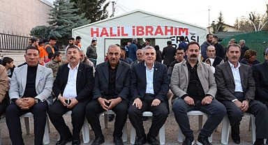 Beyazgül bu kez Hilvanlılarla iftar yaptı!