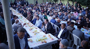 Bozova’da miting gibi seçim bürosu açılışı