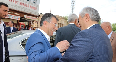 Cevheri Vatandaşların Bayramını Kutladı