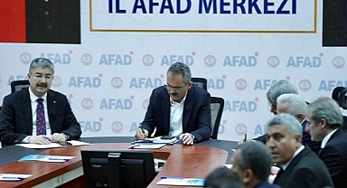 Deprem nedeniyle nakil yapan kaç öğrenci kendi iline döndü?