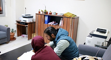 Depremzede Öğrenci̇ler Üni̇versi̇te Hayali̇ne Akçakale Beledi̇yesi̇yle Kavuşacak