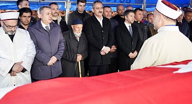 Hayatını kaybeden öğretmenler defnedildi!