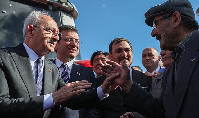 Kılıçdaroğlu: Seccadeyi göremediğim için çok üzgünüm!