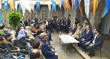 Milletvekili Adayı Dusak'a Vatandaşlar'dan Sevgi Seli